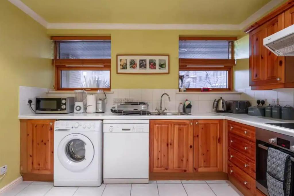 לונדון 1 Bedroom Flat With Free Parking מראה חיצוני תמונה