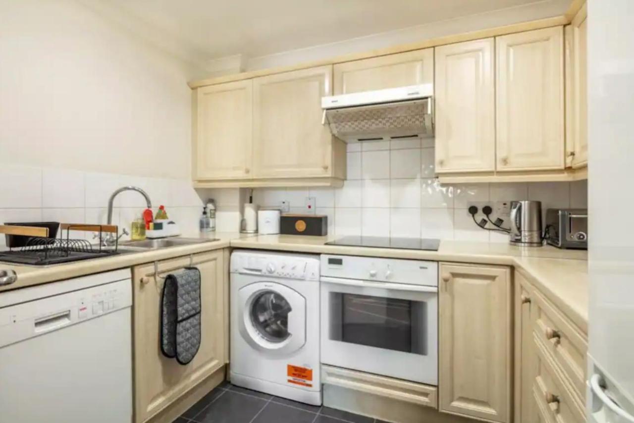 לונדון 1 Bedroom Flat With Free Parking מראה חיצוני תמונה
